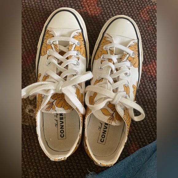 Converse Low Top Chuck 70s in Vintage Floral - Picture 2 of 6